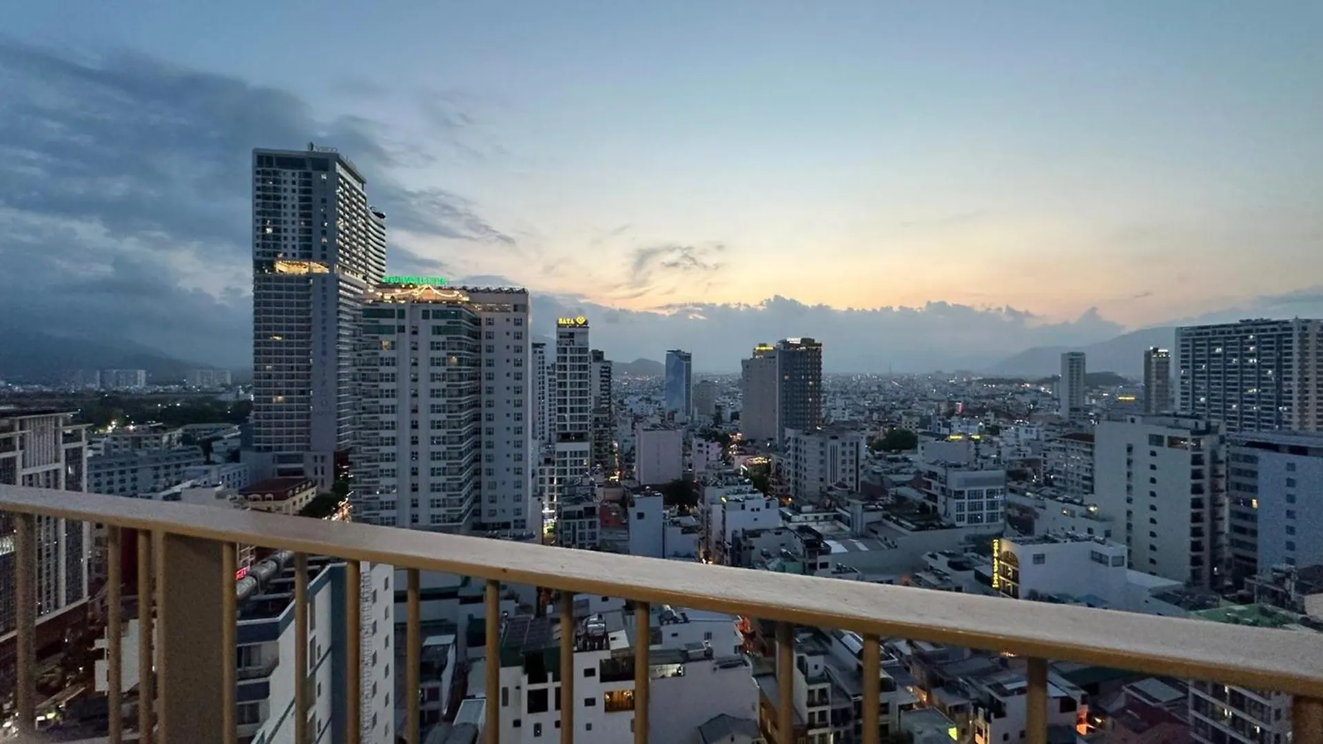 L'Apartment And Signature Nha Trang Tours - Muong Thanh Luxury Khanh Hoa Apartamento